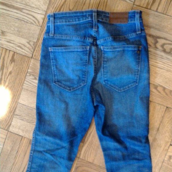 Madewell Distressed  Curvy High Rise Skinny Jeans in Size 27P - Picture 8 of 10